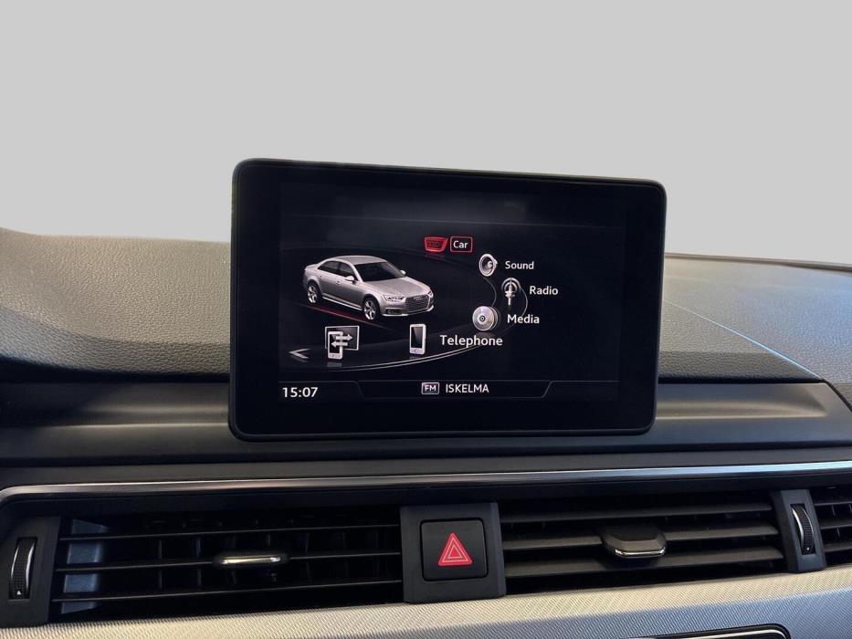 AUDI A4 2016