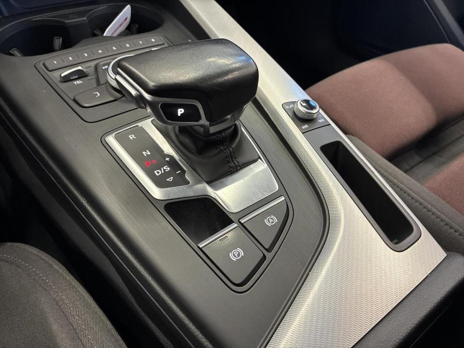 AUDI A4 2016
