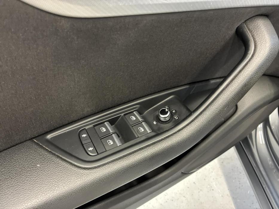 AUDI A4 2016