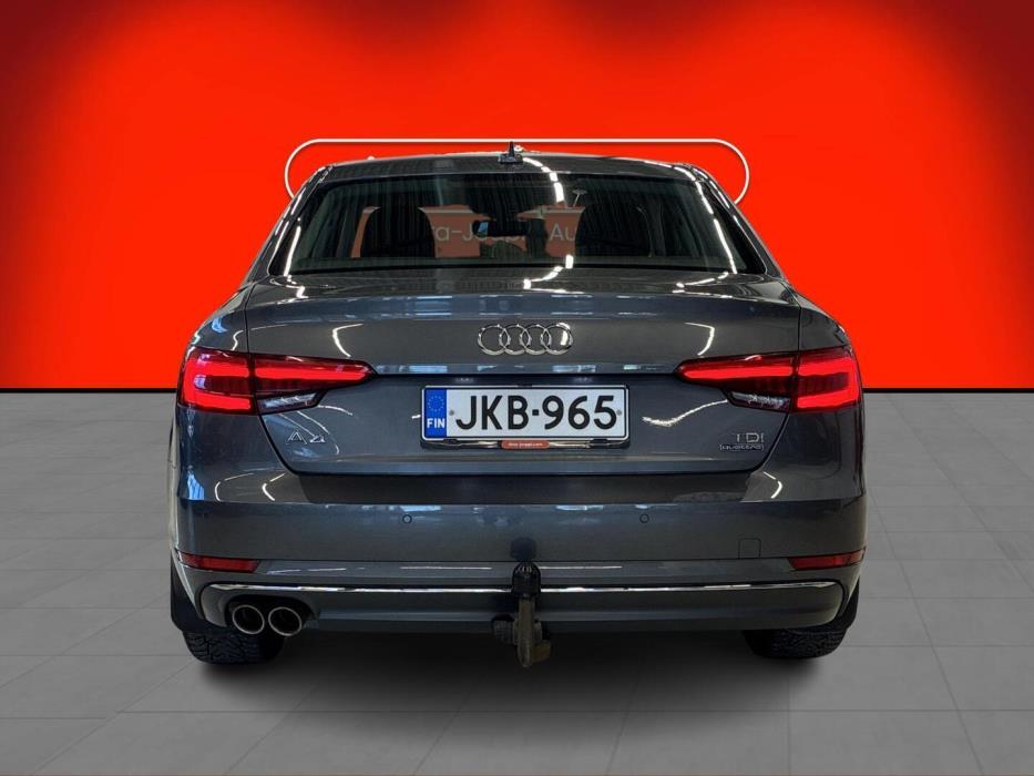 AUDI A4 2016