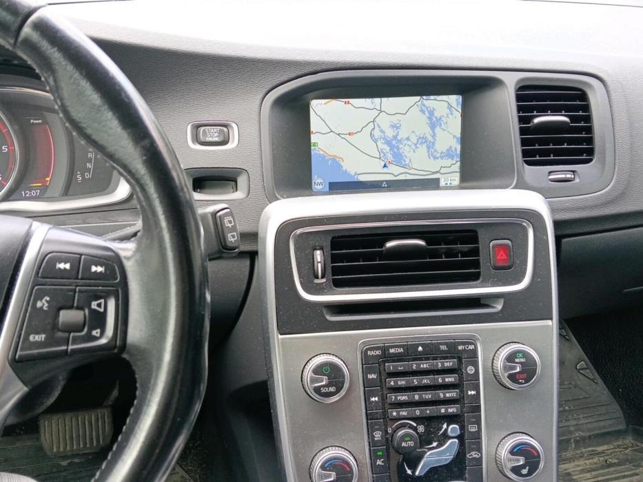 VOLVO V60 2017
