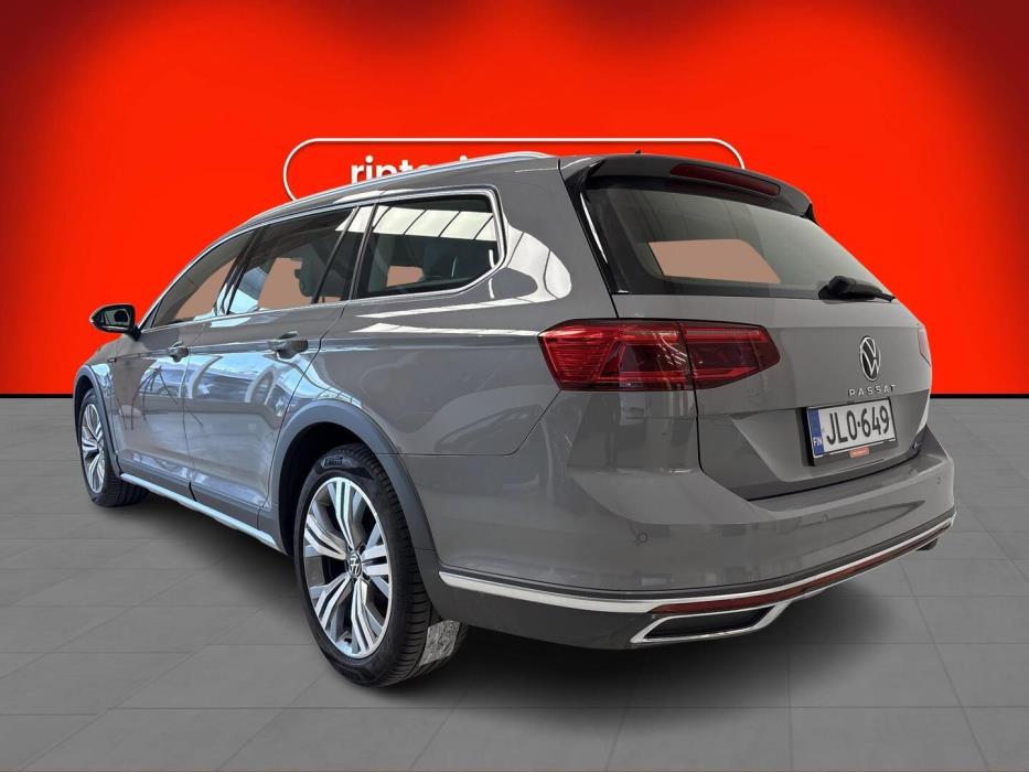 VOLKSWAGEN Passat 2022