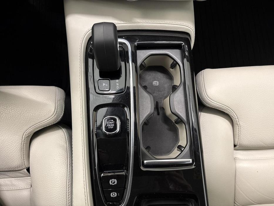 VOLVO V90 2023