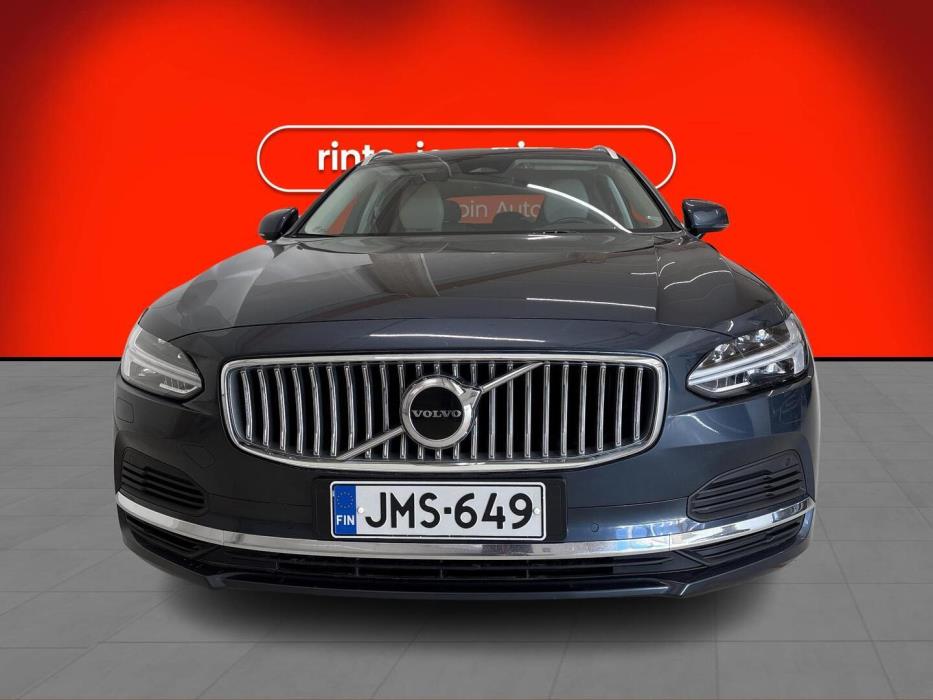 VOLVO V90 2023