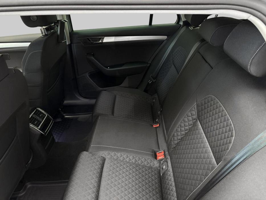 SKODA Superb 2023