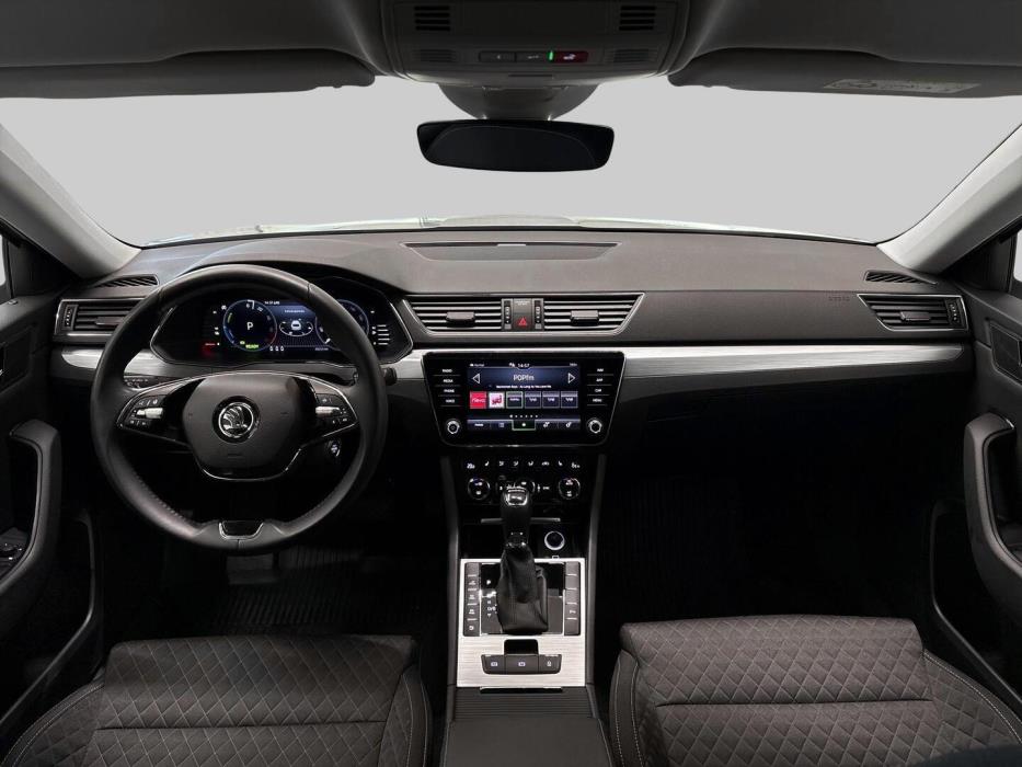 SKODA Superb 2023