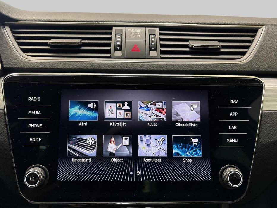 SKODA Superb 2023