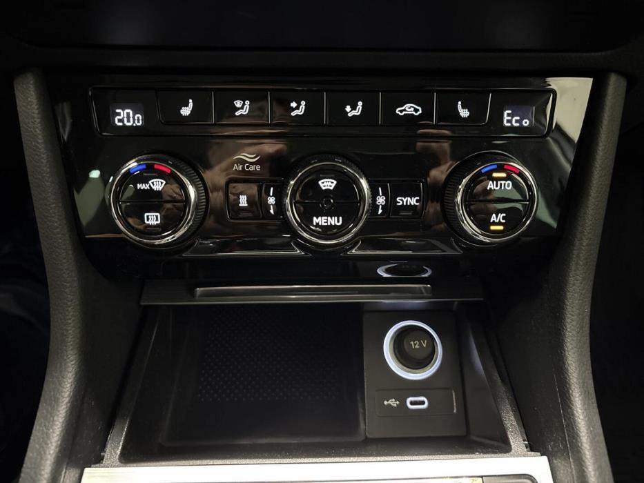 SKODA Superb 2023