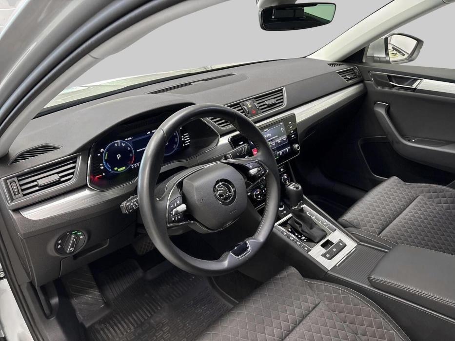 SKODA Superb 2023