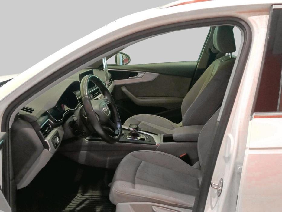 AUDI A4 2018