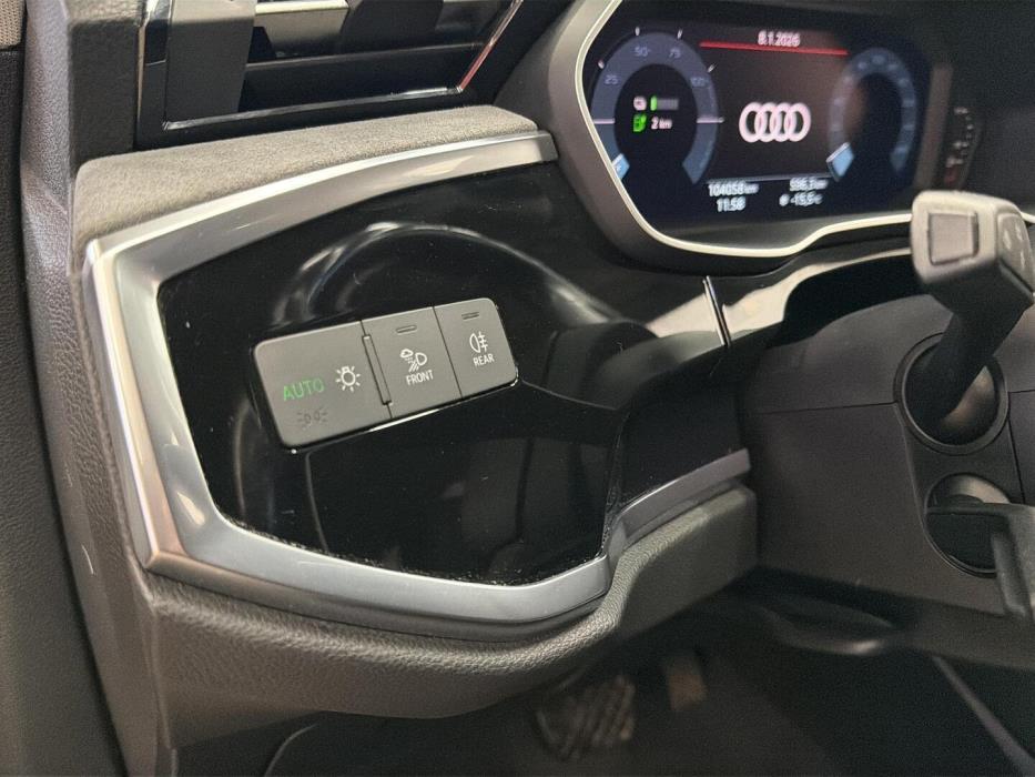 AUDI Q3 2023