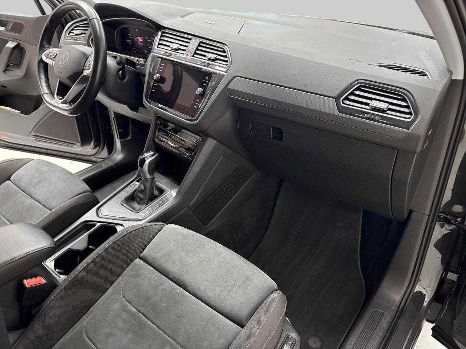 VOLKSWAGEN Tiguan 2022