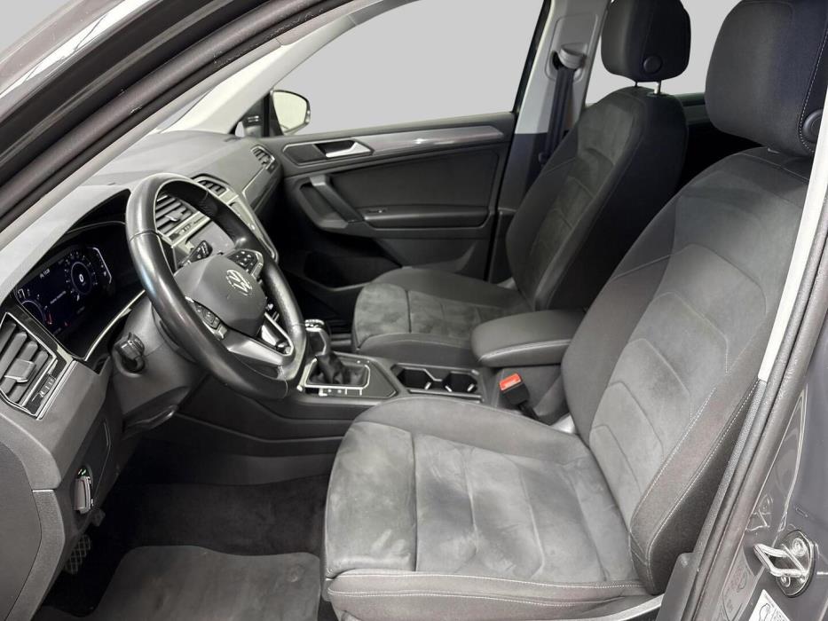 VOLKSWAGEN Tiguan 2022