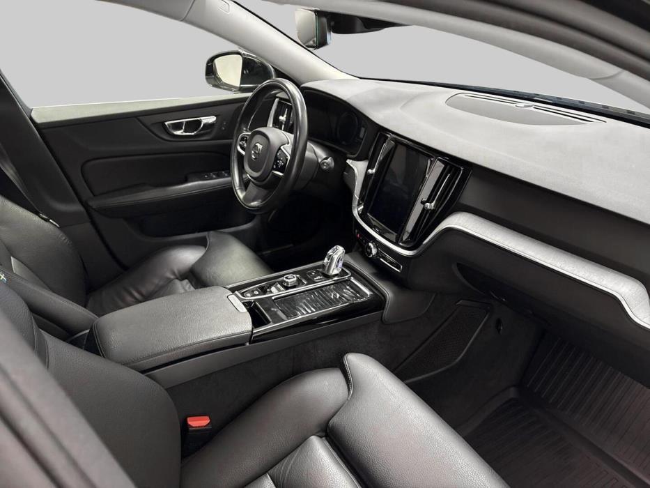 VOLVO V60 2019