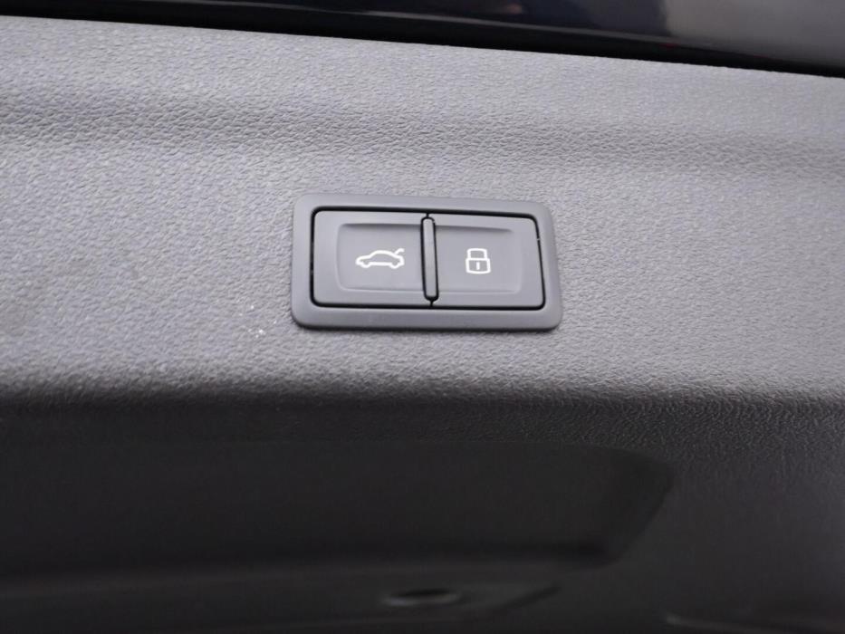 AUDI A6 2023