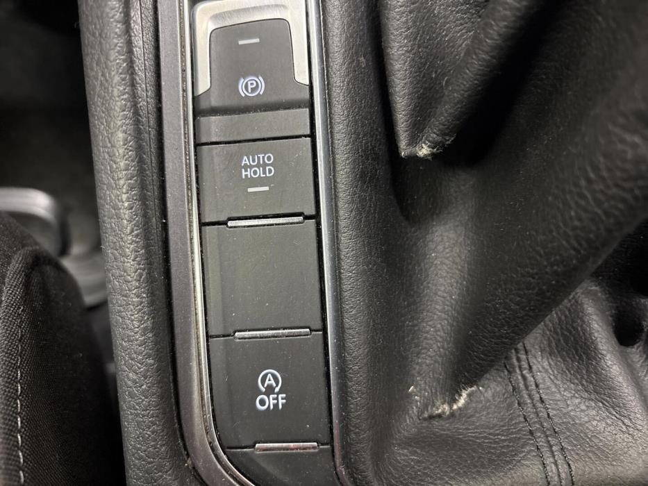 VOLKSWAGEN Golf Sportsvan 2016