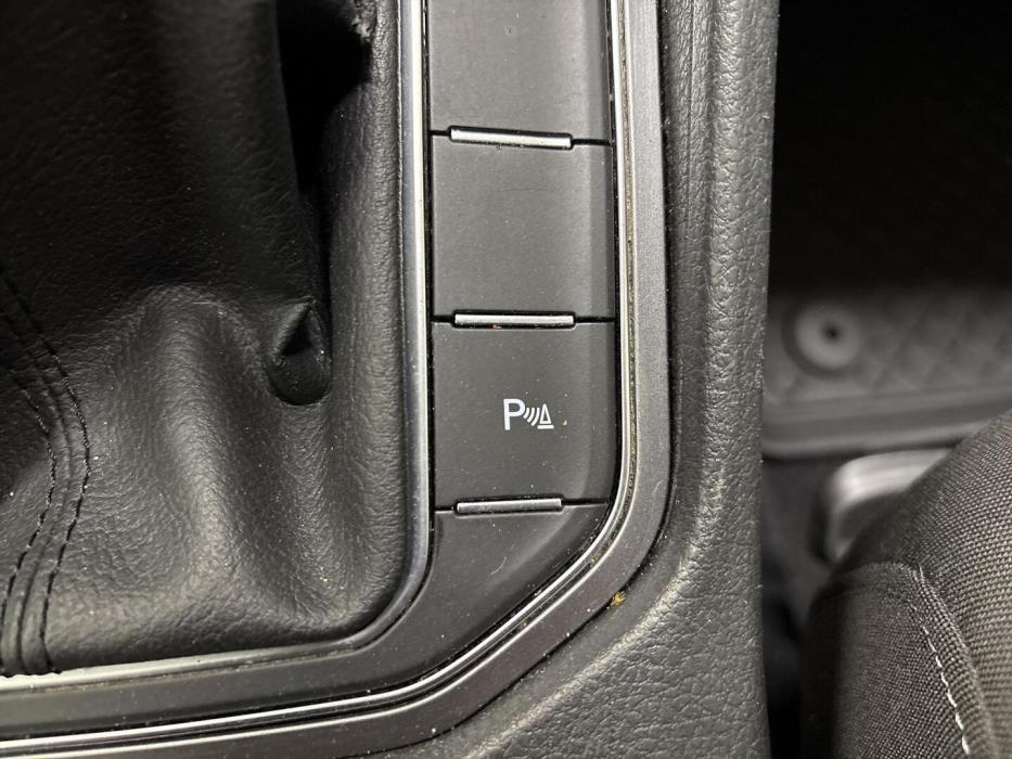 VOLKSWAGEN Golf Sportsvan 2016