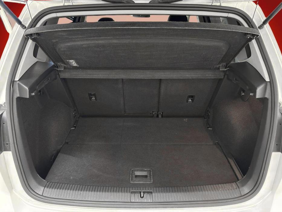 VOLKSWAGEN Golf Sportsvan 2016