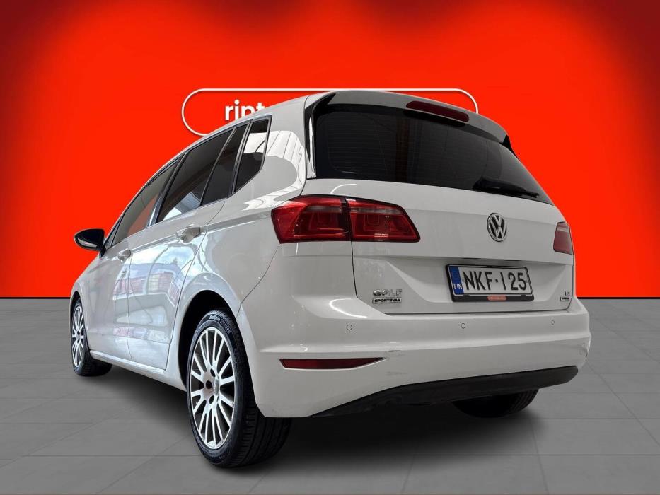 VOLKSWAGEN Golf Sportsvan 2016