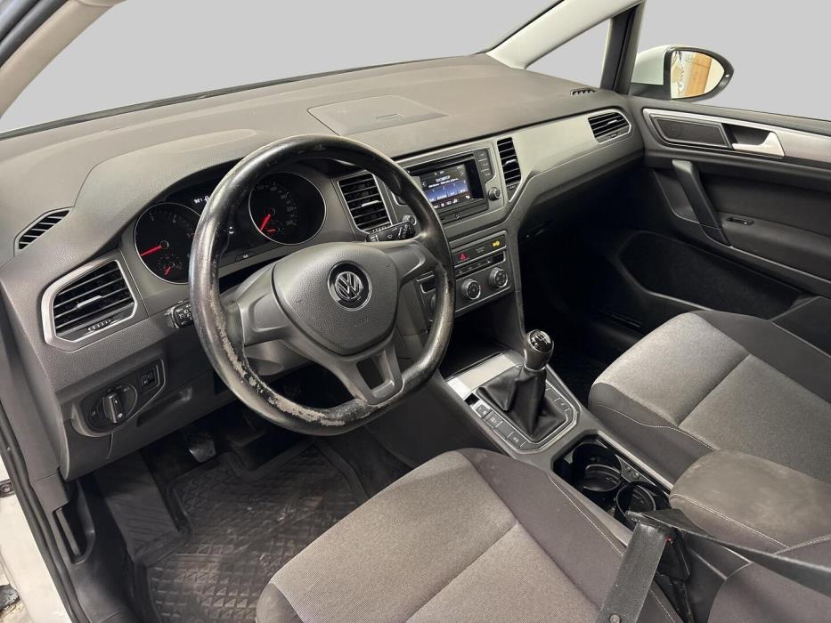 VOLKSWAGEN Golf Sportsvan 2016