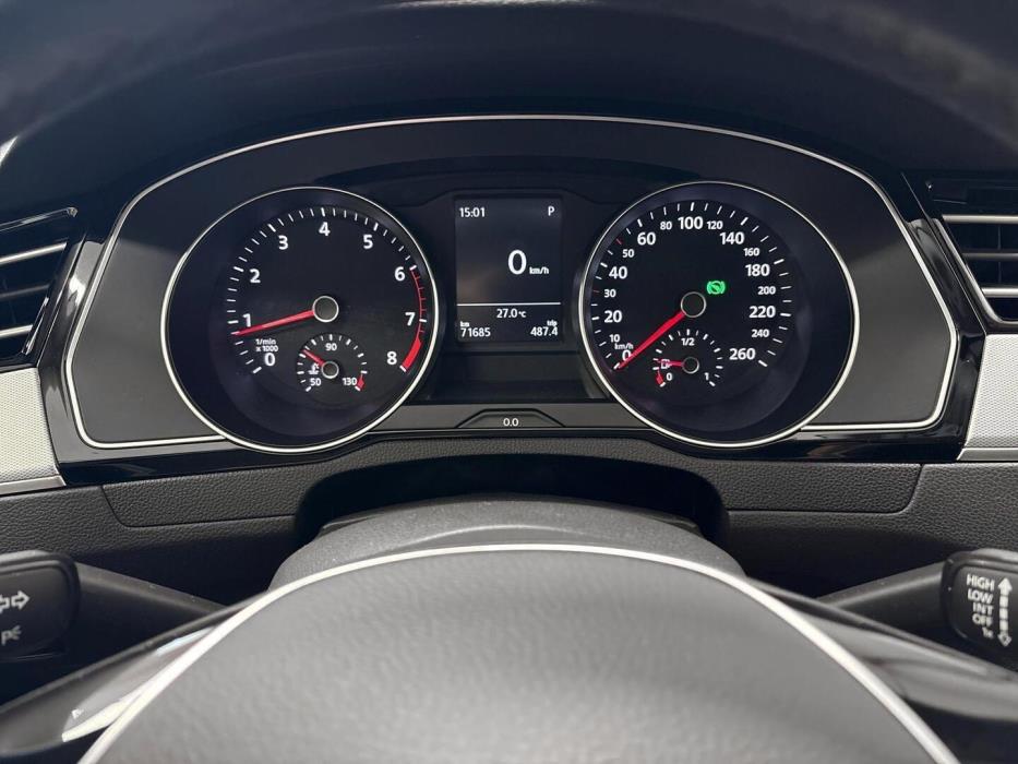 VOLKSWAGEN Passat 2016