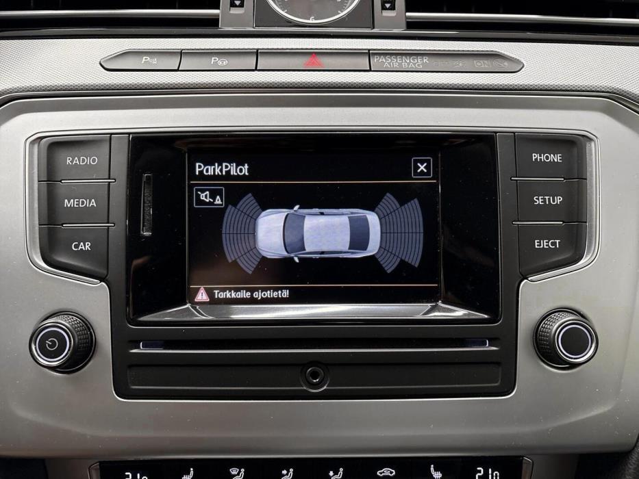 VOLKSWAGEN Passat 2016