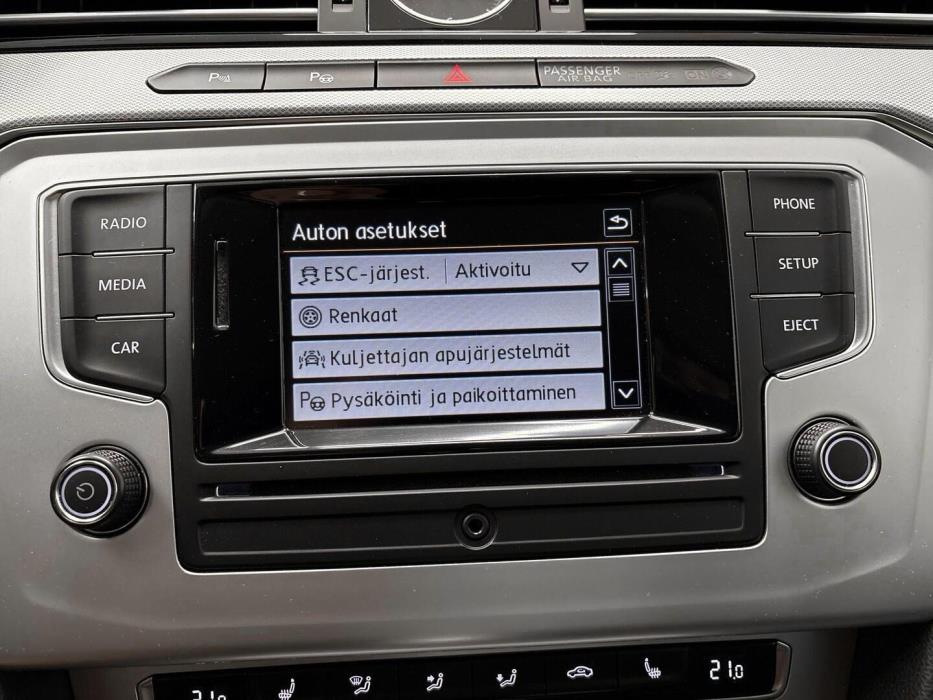 VOLKSWAGEN Passat 2016