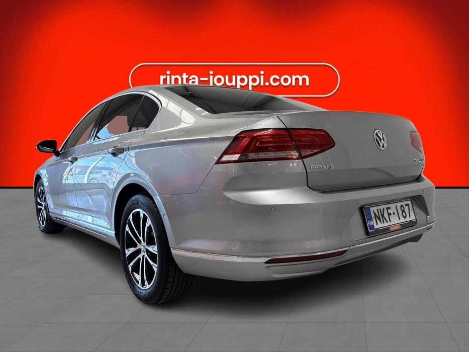 VOLKSWAGEN Passat 2016