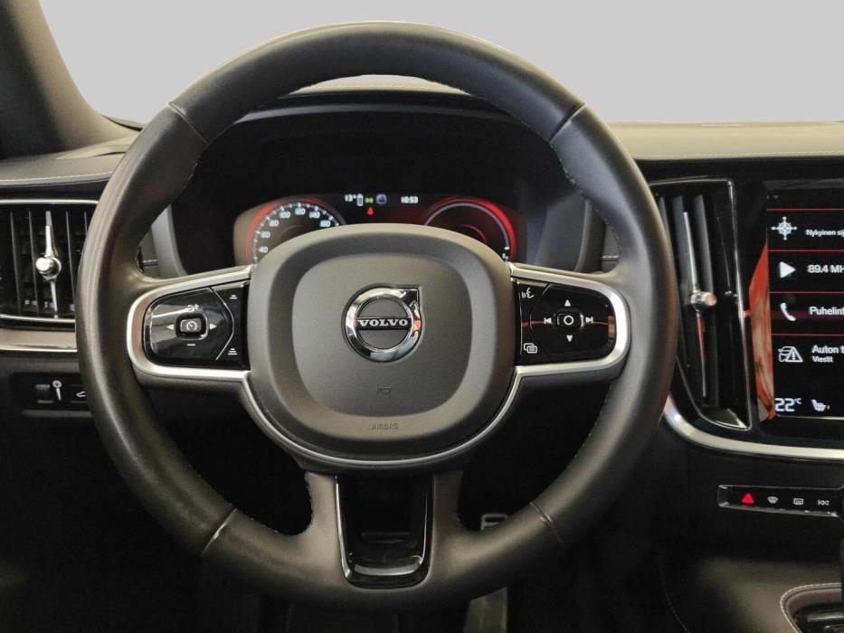 VOLVO V60 2022
