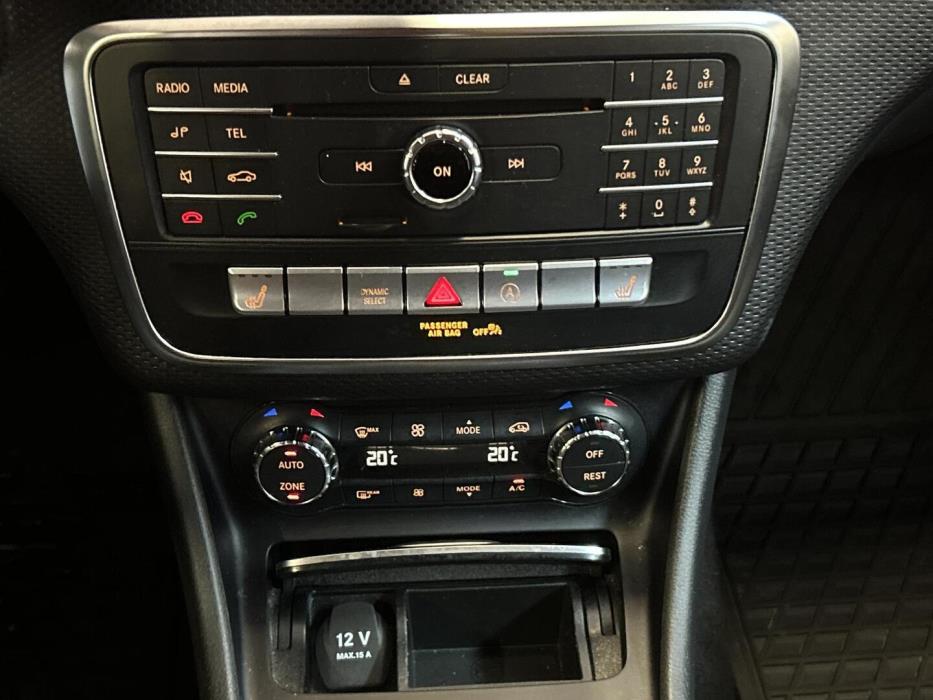 MERCEDES-BENZ A 2016