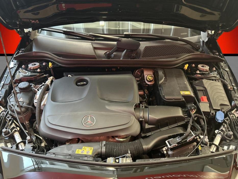 MERCEDES-BENZ A 2016