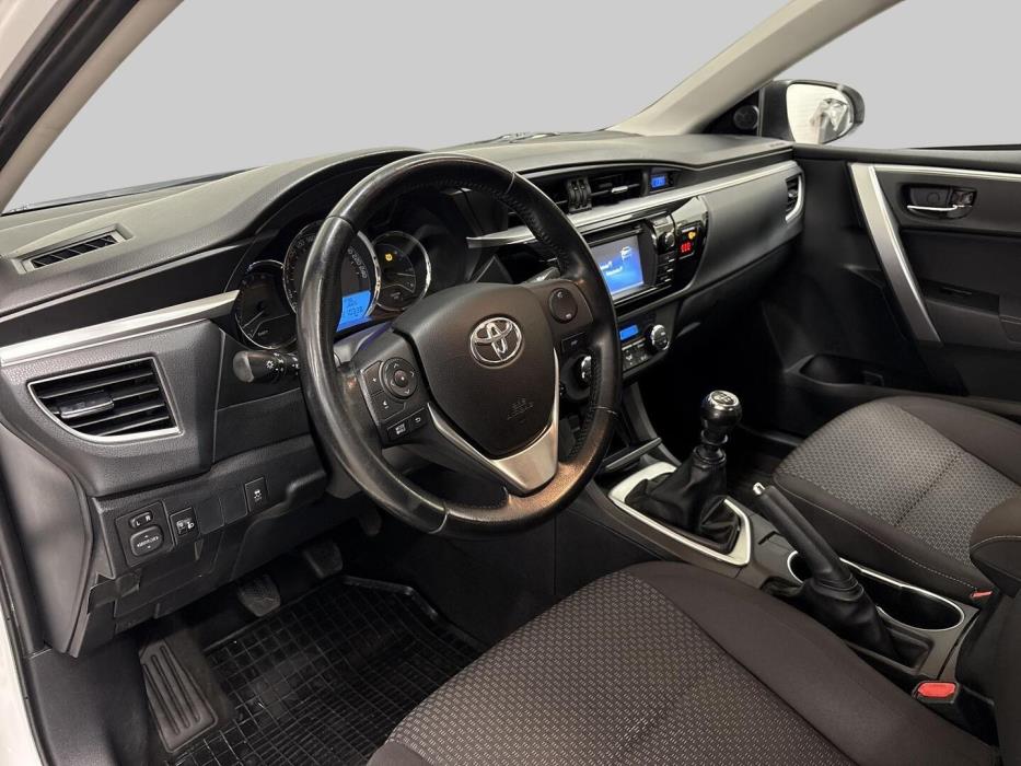 TOYOTA Corolla 2014