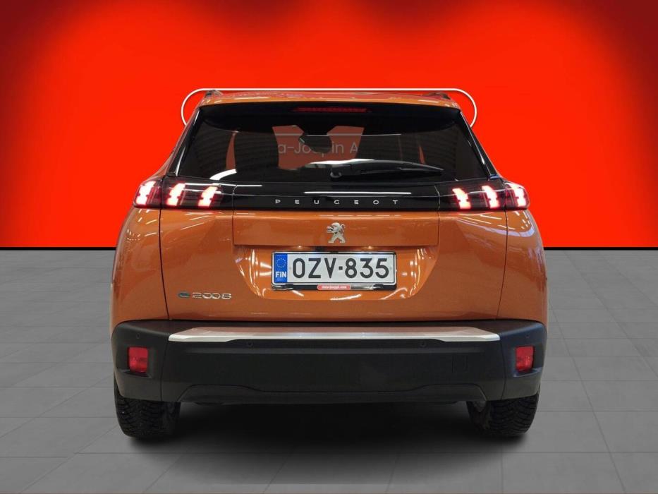 PEUGEOT e-2008 2023