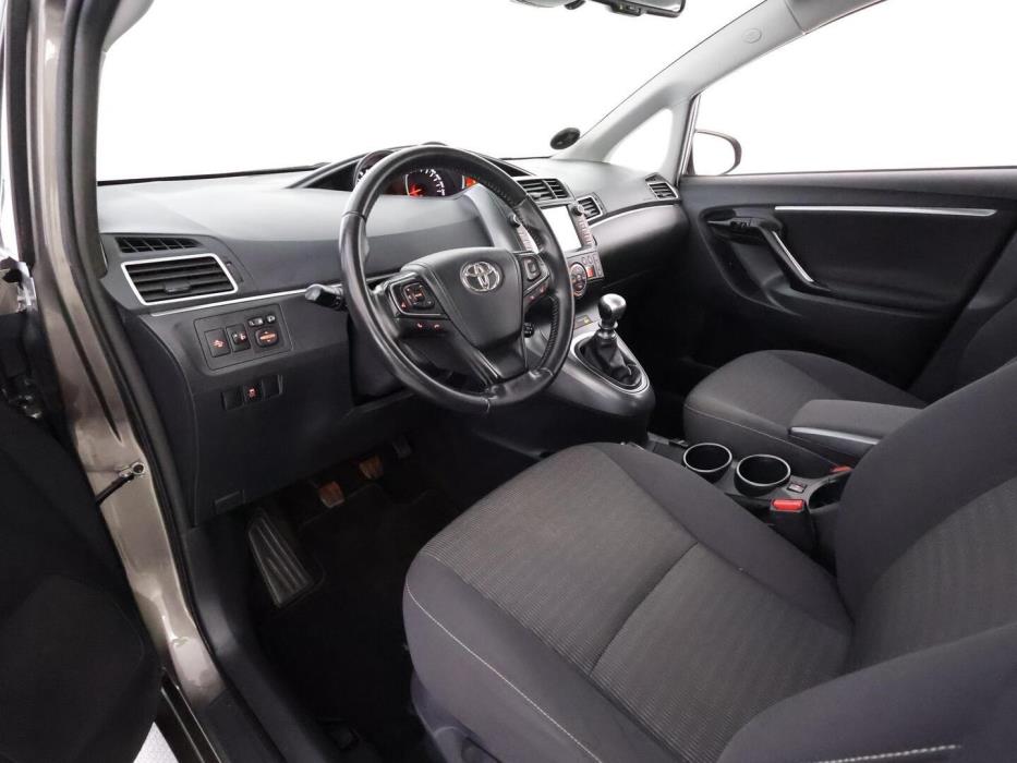 TOYOTA VERSO 2016