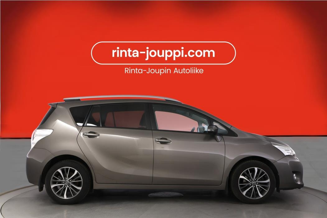 TOYOTA VERSO 2016