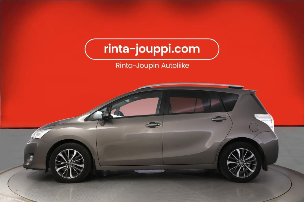 TOYOTA VERSO 2016
