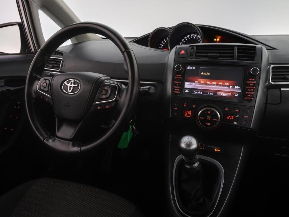 TOYOTA VERSO 2016