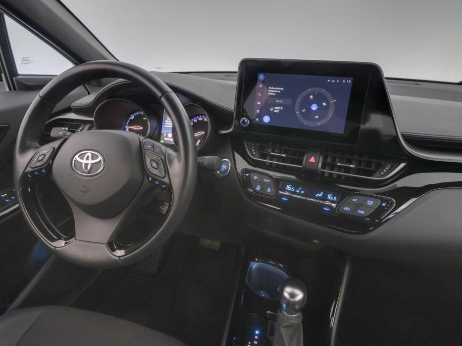 TOYOTA C-HR 2023