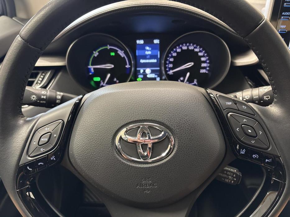 TOYOTA C-HR 2023