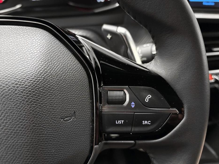 PEUGEOT 2008 2023
