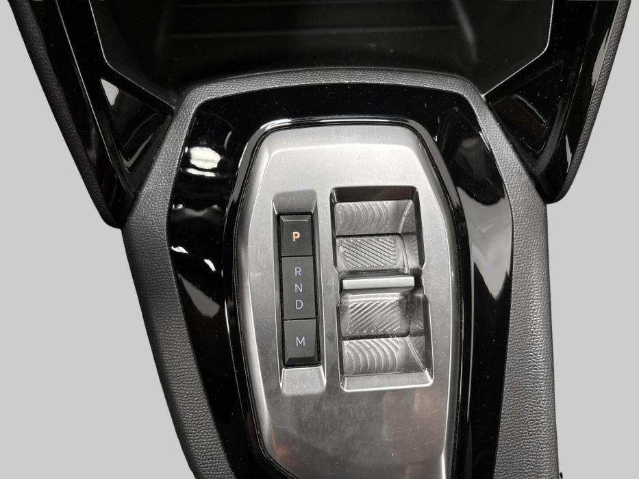 PEUGEOT 2008 2023
