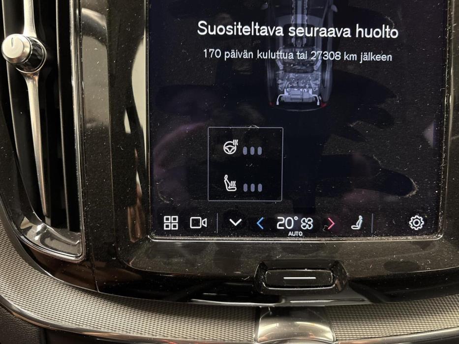VOLVO XC60 2023