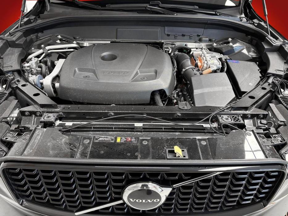 VOLVO XC60 2023