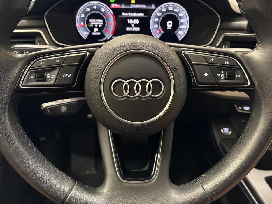 AUDI A4 2023
