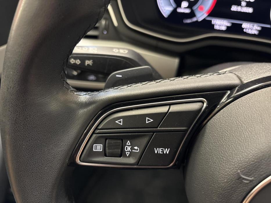 AUDI A4 2023