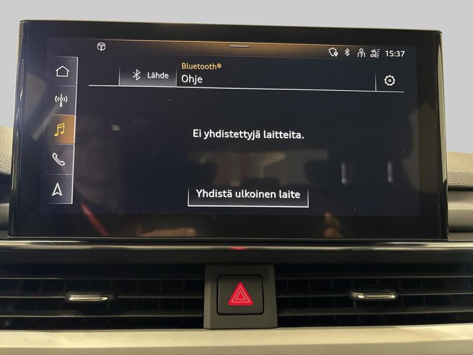 AUDI A4 2023