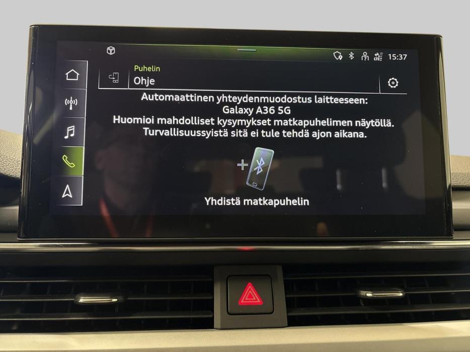 AUDI A4 2023