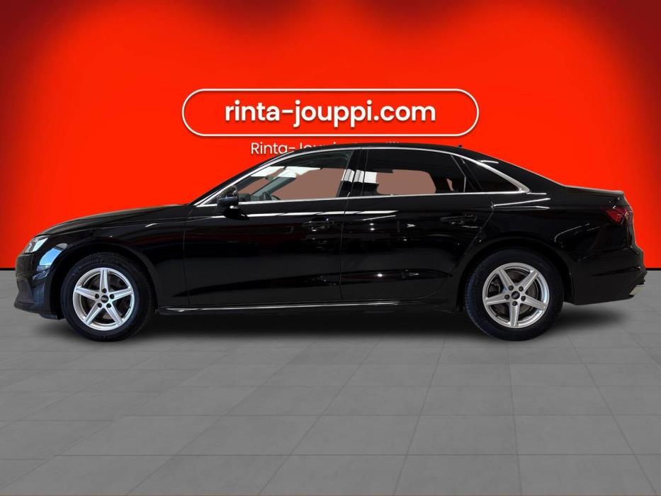 AUDI A4 2023