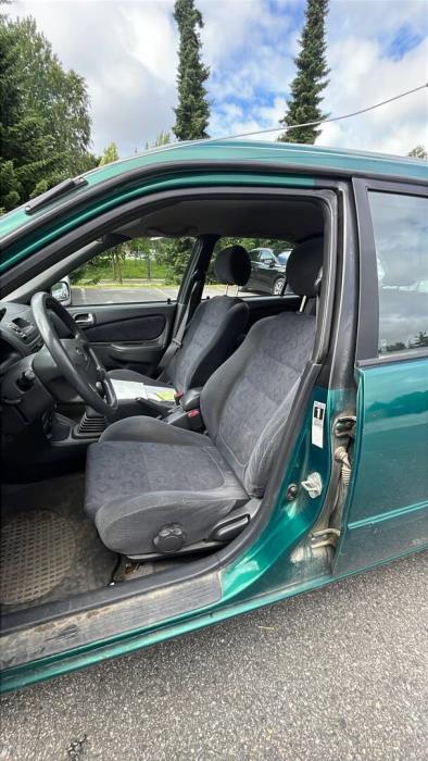 TOYOTA Corolla 2000