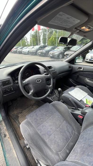 TOYOTA Corolla 2000